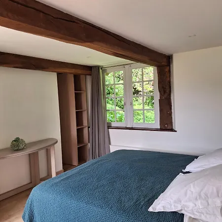 La Porte Du Bosq ,chambre D'hote Pres De Deauville Frühstückspension 3*