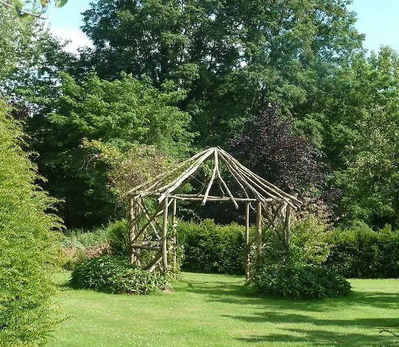 La Porte Du Bosq ,chambre D'hote Pres De Deauville Frühstückspension